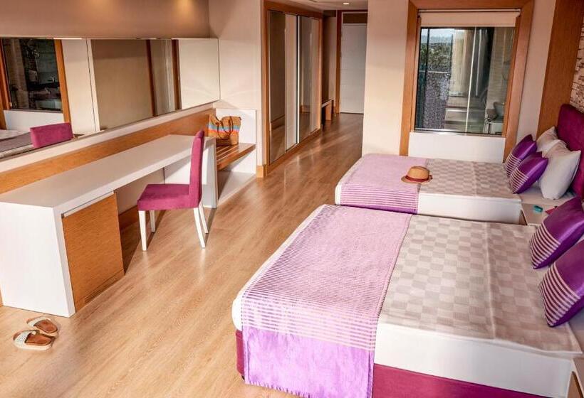 اتاق استاندارد, Tui Magic Life Jacaranda