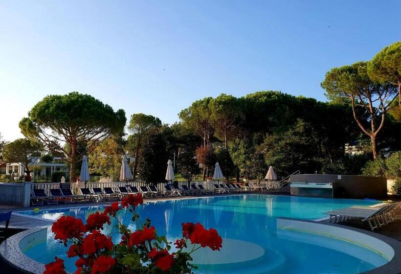 Вилла 2 Спальни, Villaggio La Pescaccia