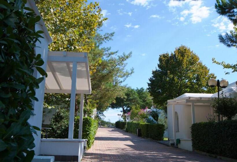 Бунгало Стандарт, Villaggio La Pescaccia