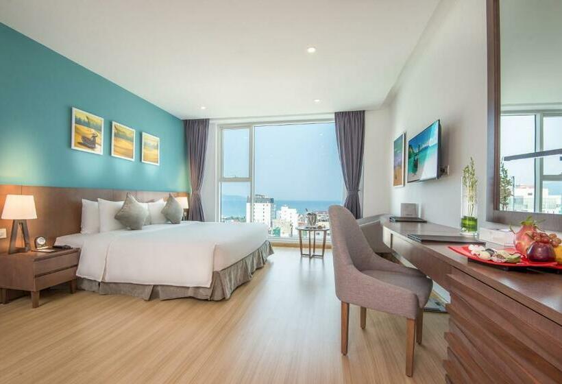 اتاق لوکس با چشم‌انداز دریا, Royal Lotus Hotel Danang