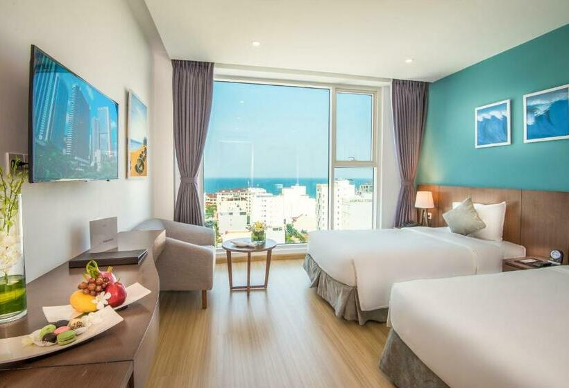 اتاق لوکس با چشم‌انداز دریا, Royal Lotus Hotel Danang