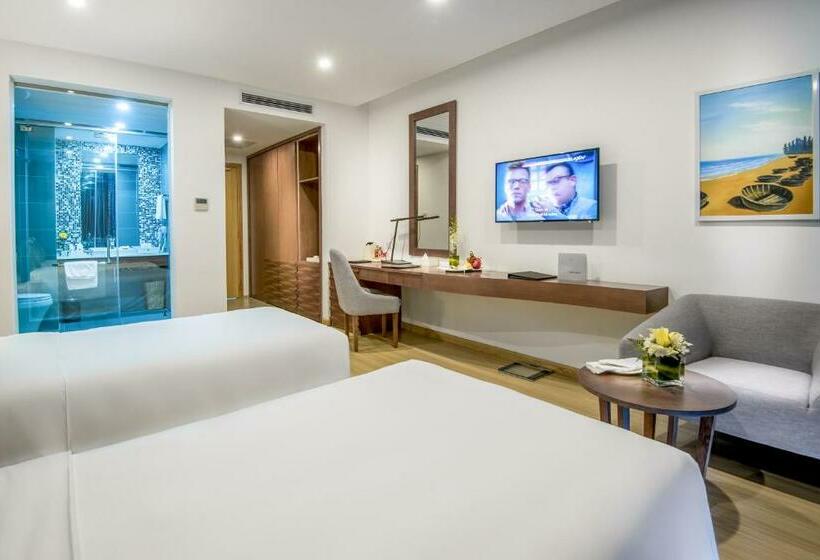 اتاق لوکس با چشم‌انداز دریا, Royal Lotus Hotel Danang