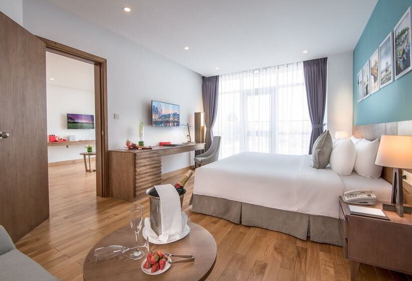 سوییت اجرایی, Royal Lotus Hotel Danang
