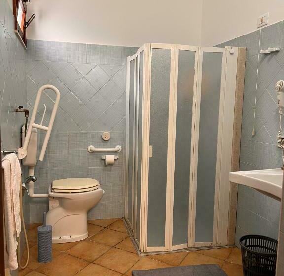 اتاق استاندارد سه نفره, Celeste Rooms