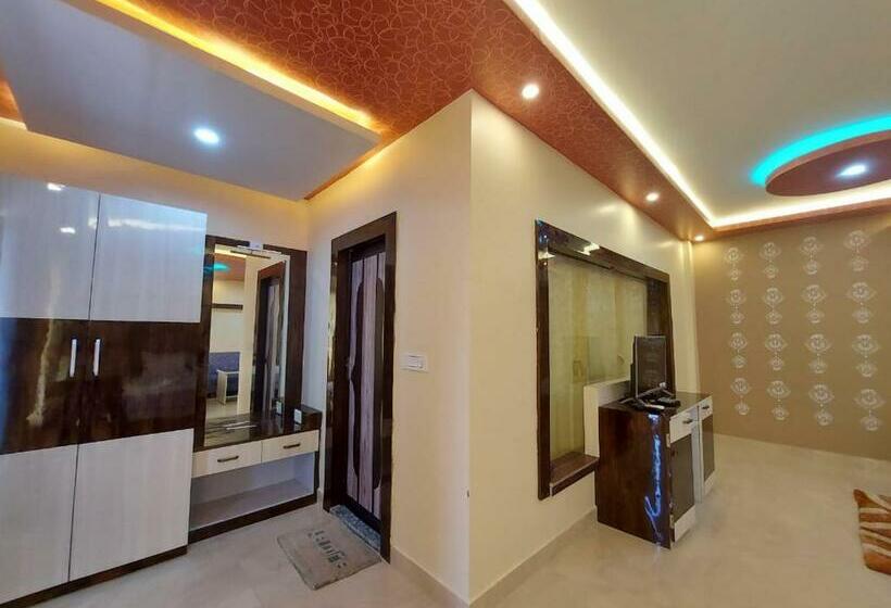 Трехместный Номер Стандарт Вид на Сад, Sweet Dream Beach Resort !! 50 Mts From Beach ! Peaceful Room With Garden View Free Parking !!