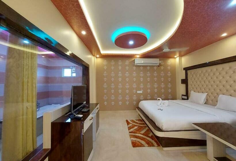 Трехместный Номер Стандарт Вид на Сад, Sweet Dream Beach Resort !! 50 Mts From Beach ! Peaceful Room With Garden View Free Parking !!