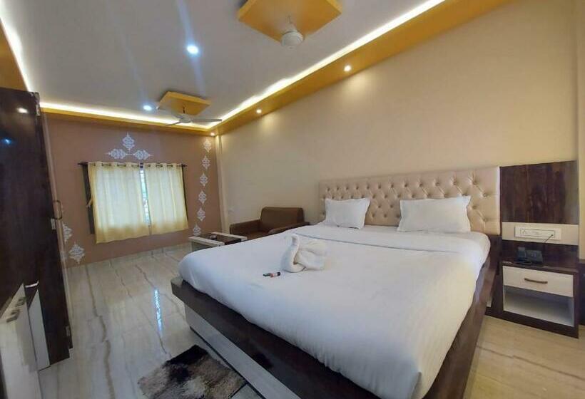 Трехместный Superior Вид на Море, Sweet Dream Beach Resort !! 50 Mts From Beach ! Peaceful Room With Garden View Free Parking !!