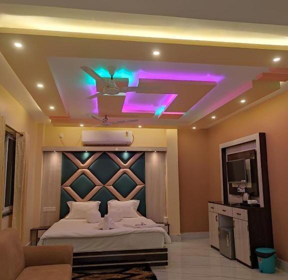 Полулюкс, Sweet Dream Beach Resort !! 50 Mts From Beach ! Peaceful Room With Garden View Free Parking !!