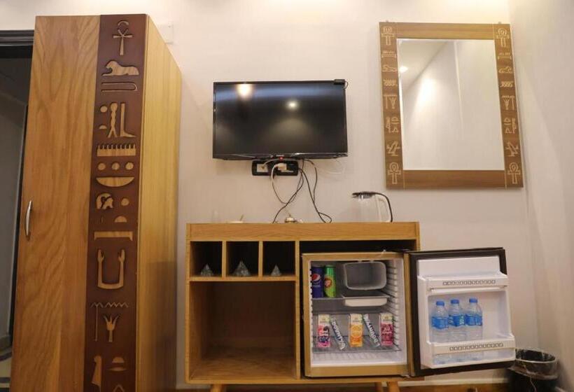 اتاق اکونومی یک تخته, King Tout Hotel Pyramids View