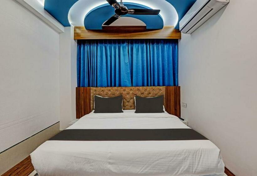 اتاق کلاسیک سه تخته, Collection O Hotel Swarg