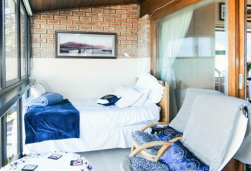 Номер Стандарт Вид на Горы, Shalom Self Catering