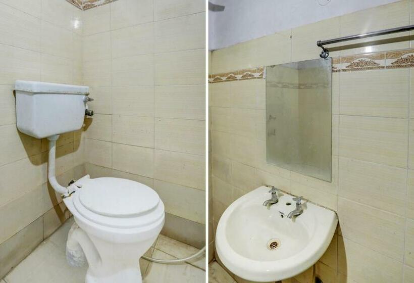 Трехместный Номер Классика, Spot On 81542 Hotel Aryavart