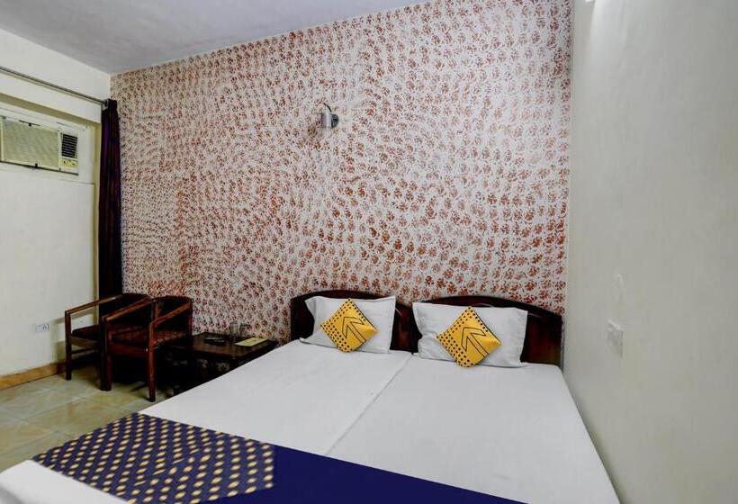 Трехместный Номер Классика, Spot On 81542 Hotel Aryavart