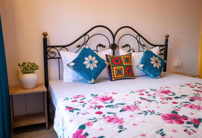 اتاق استاندارد, Krishna Stay Guest House