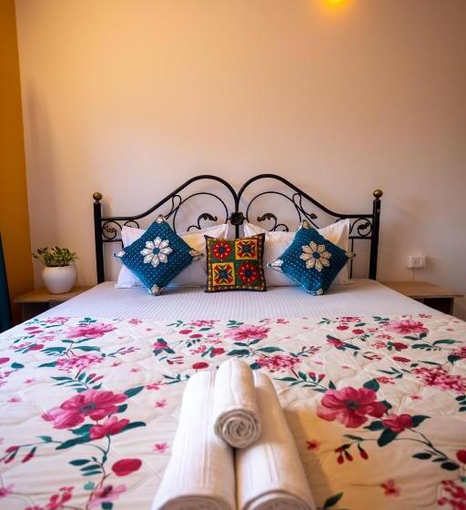 اتاق استاندارد, Krishna Stay Guest House
