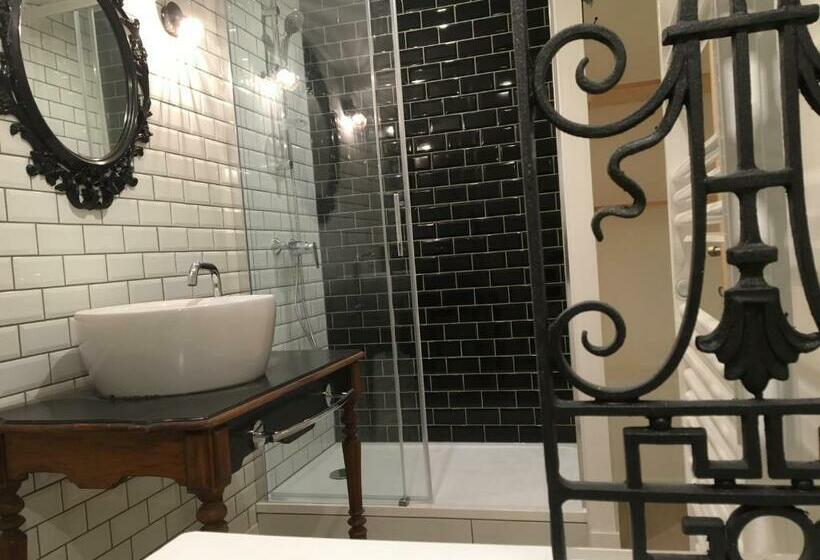 اتاق استاندارد چهار تخته, Chambre D Hôtes Logis De Saint Jean