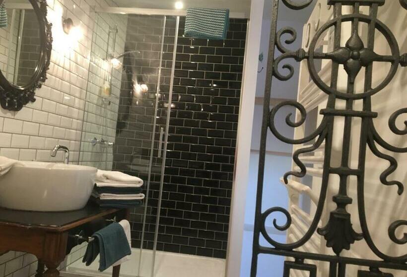 اتاق استاندارد چهار تخته, Chambre D Hôtes Logis De Saint Jean