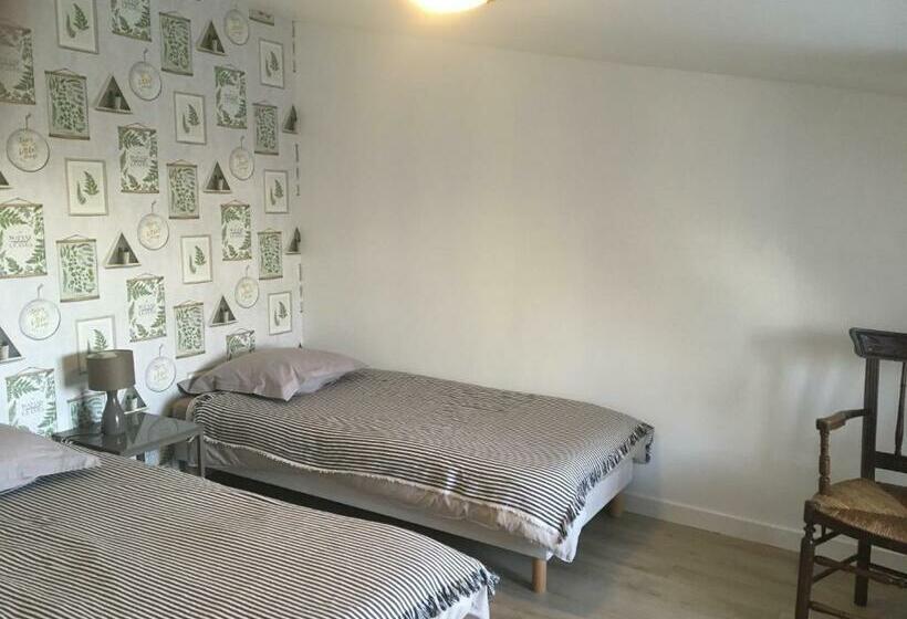 اتاق استاندارد چهار تخته, Chambre D Hôtes Logis De Saint Jean