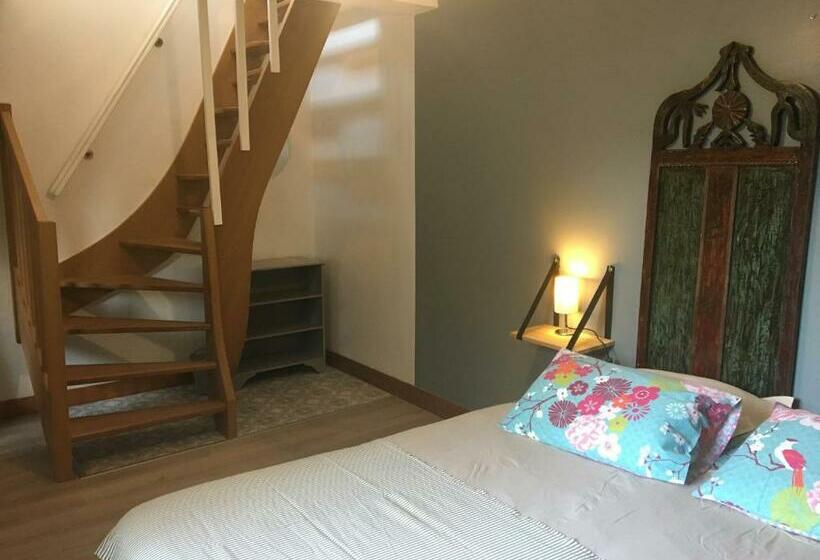 اتاق استاندارد چهار تخته, Chambre D Hôtes Logis De Saint Jean
