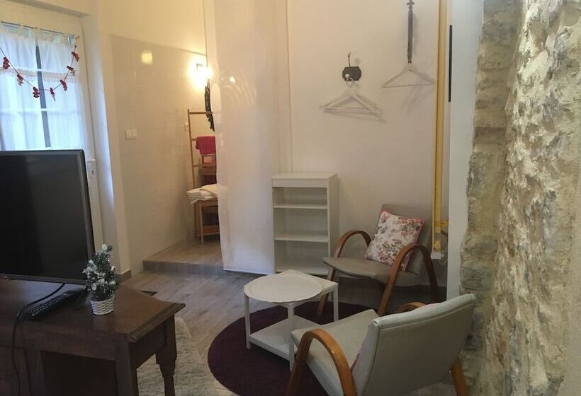 اتاق راحتی, Chambre D Hôtes Logis De Saint Jean