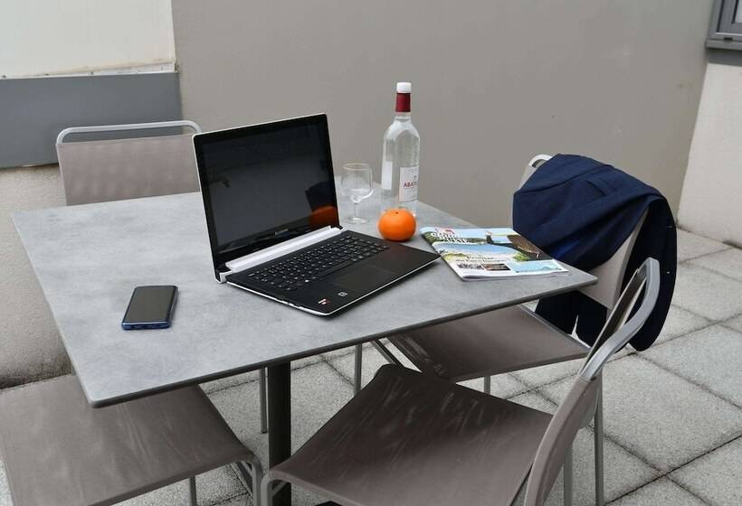 Люкс с Террасой, Appart Hôtel Mer & Golf City Bordeaux Bassins à Flot