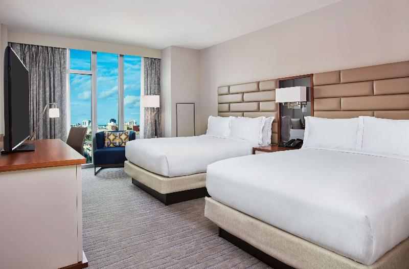 Номер Deluxe, Hilton West Palm Beach