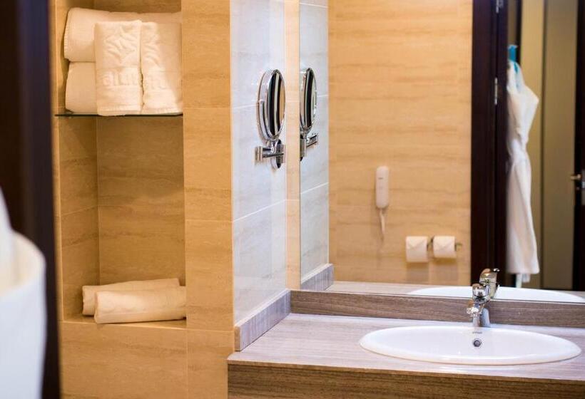 اتاق خانوادگی, Solutel