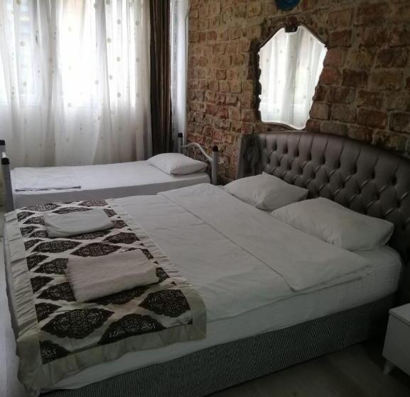 اتاق استاندارد سه نفره, Istanbul Hotel&guesthouse
