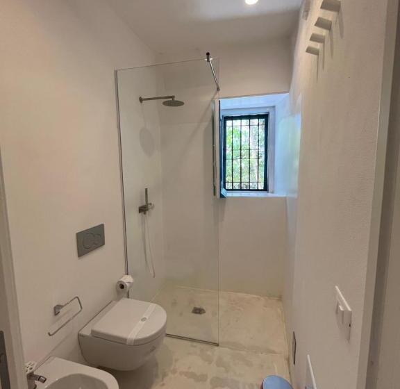 اتاق لوکس چهار تخته, La Casa Del Nespolo   Exclusive Country Suites   Seaview Pool & Self Check In