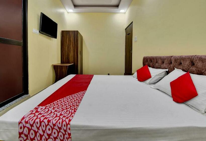 اتاق کلاسیک سه تخته, Oyo Flagship Hotel Prateek