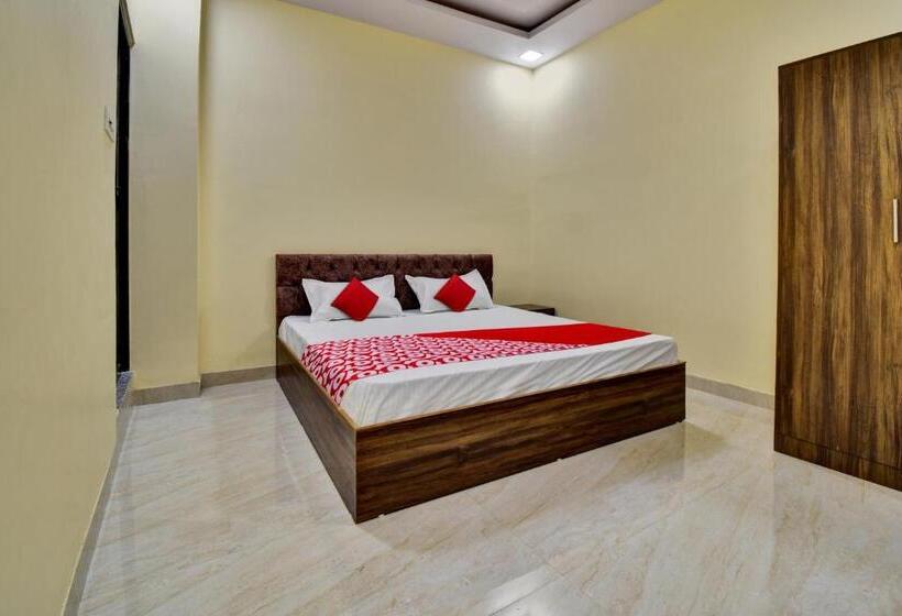 اتاق کلاسیک سه تخته, Oyo Flagship Hotel Prateek