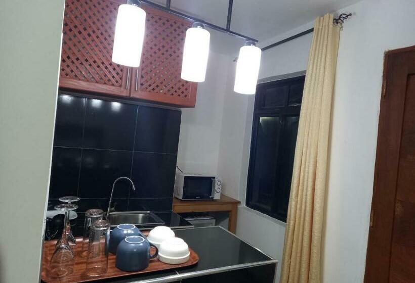 استودیو استاندارد با چشم‌انداز باغ, Didas Villa