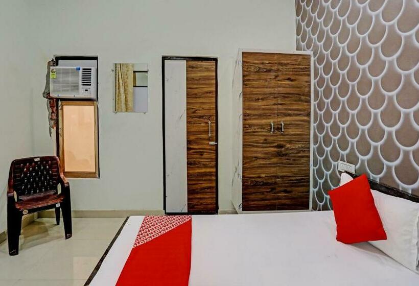Трехместный Номер Классика, Oyo Flagship Hotel Victory