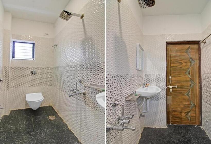 Трехместный Номер Классика, Fabhotel Paramount