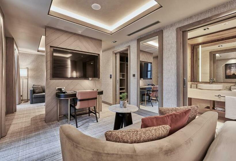 Superior suite with terrace, Swissotel Uludag Bursa