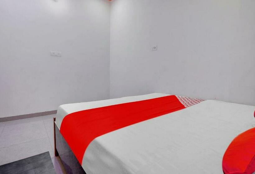 Трехместный Номер Классика, Oyo Flagship Highway Suites