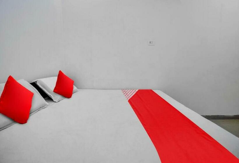 Трехместный Номер Классика, Oyo Flagship Highway Suites