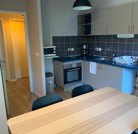 Apartamento 1 Dormitório com Terraço, Apparteo Marseille