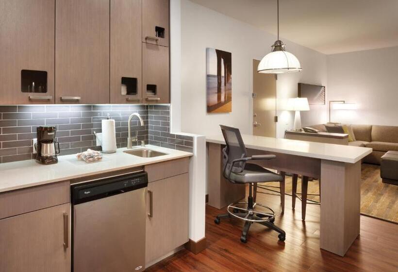 Suite Pat Queen, Hyatt House At Anaheim Resort/convention Center
