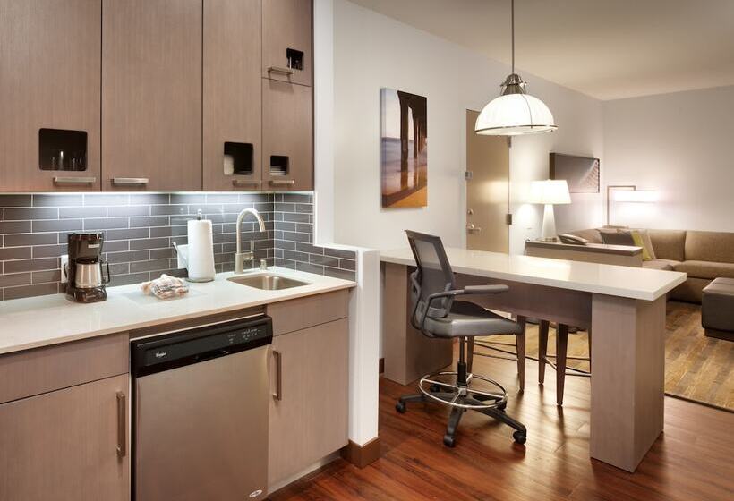 Suite Adapted for people with reduced mobility, Hyatt House At Anaheim Resort/convention Center
