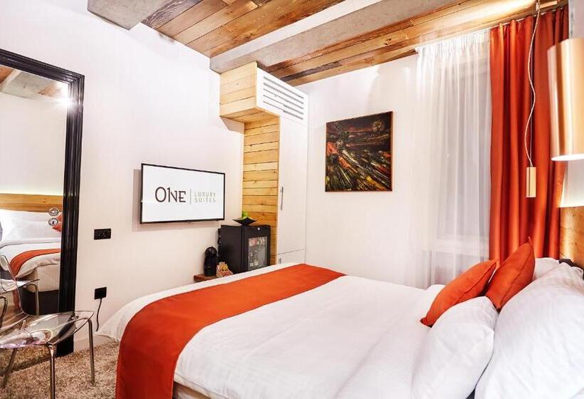 اتاق استاندارد, One Luxury Suites