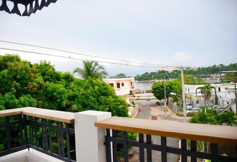 اتاق لوکس, Hostal Marina Samana