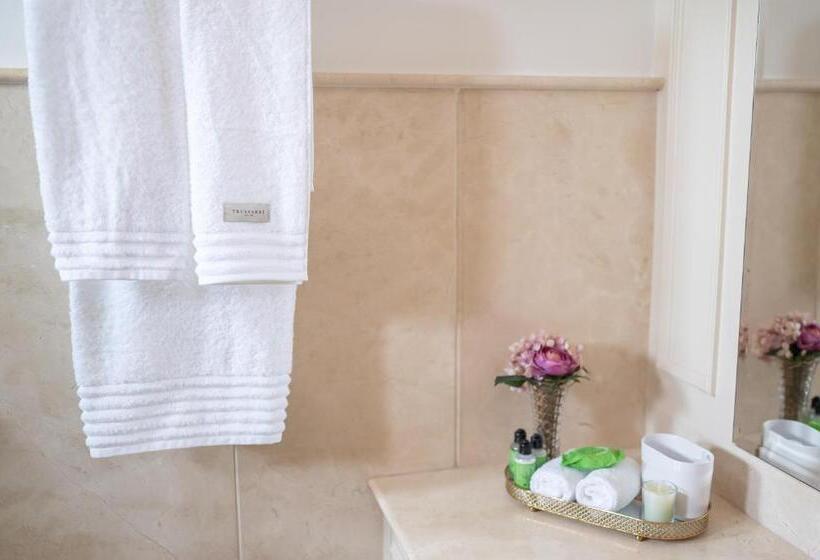 Номер Deluxe с Балконом, Natu Hotel Boutique & Spa
