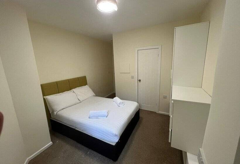 Номер Basic, Crofton House