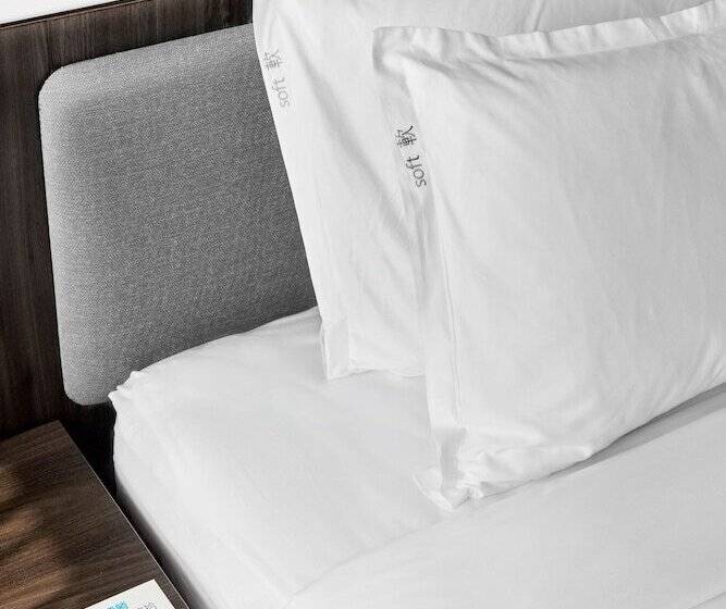 اتاق استاندارد, Holiday Inn Express Kaohsiung Love River, An Ihg