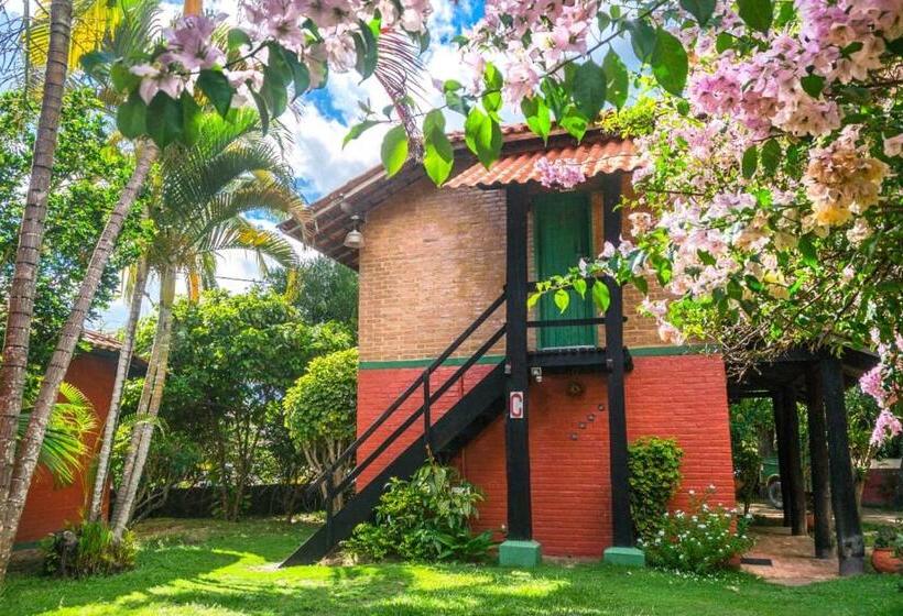 발코니가 있는 4인용 스탠다드 룸, Pousada Axe