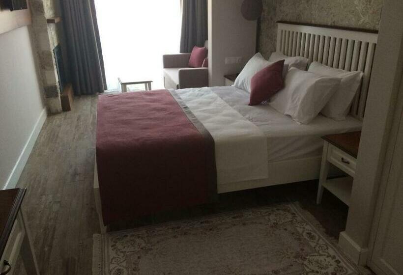 اتاق لوکس با چشم‌انداز دریا, Focamor Otel