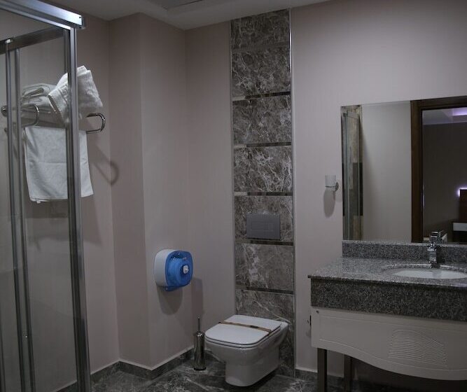 标准间, Grand Hotel Artvin