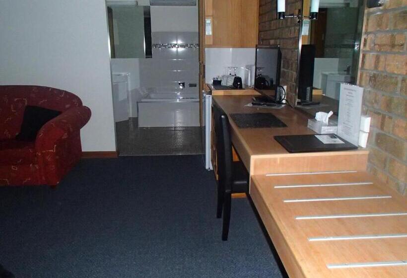 스탠다드 룸 킹사이즈 침대, City Colonial Motor Inn
