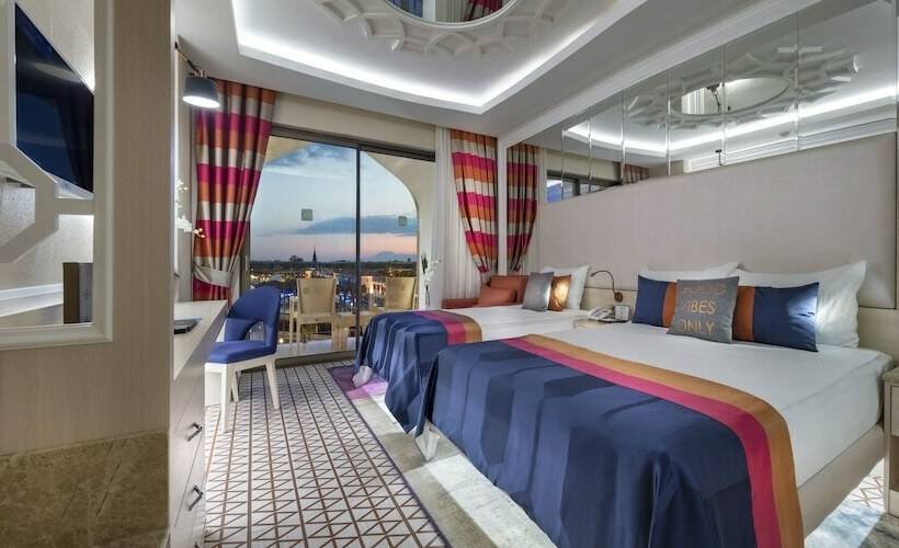 اتاق استاندارد با چشم‌انداز استخر, Granada Luxury Belek   Family Kids Concept